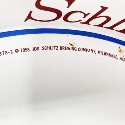 1958 12â€ SCHLITZ MILWAUKEE BEER METAL TRAY