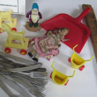 Lot of Small Toys