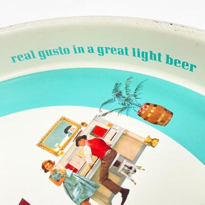 1962 13â€ SCHLITZ MILWAUKEE BEER METAL TRAY
