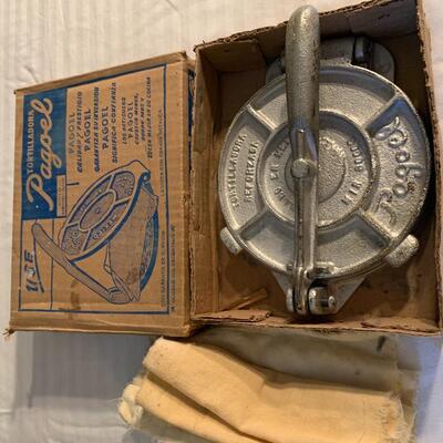 Vintage Pagoel Tortilla Iron In Box