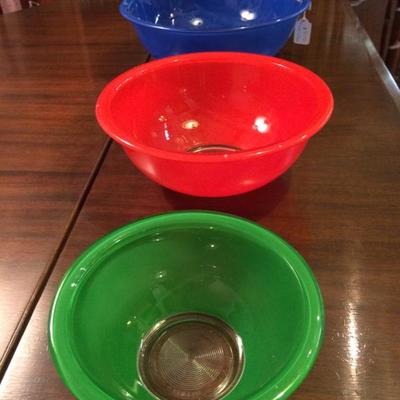 Vintage Pyrex Glass Bowls