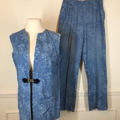 Lot of 22 pieces womens vintage clothes 1960's - 1980's