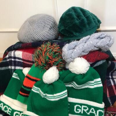 Lot of 10 vintage knit scarves, hats and blanket