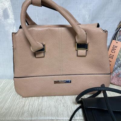 Ladies purse lot