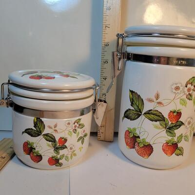 country collection lock tight containers
