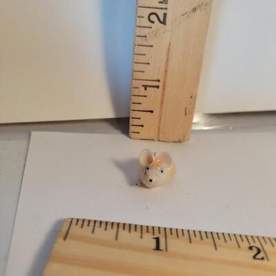 tiny mouse made of seashells handcrafted