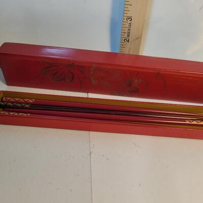 Vtg chopsticks with wood case