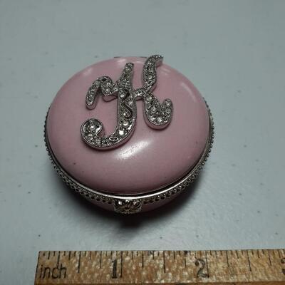 Vintage Trinkit box