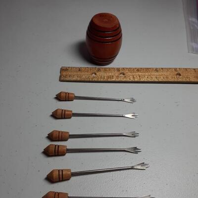 Vintage japanese sushi forks?