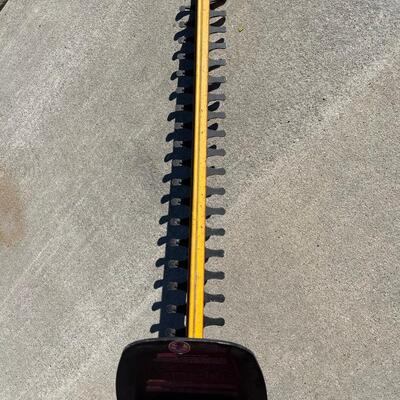 Home Lite Hedge Sweep