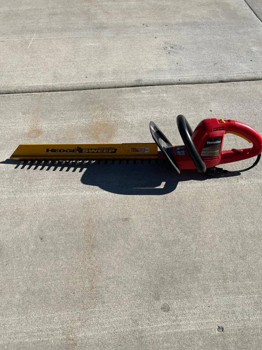 Home Lite Hedge Sweep