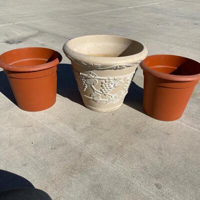 3 Plant Pots