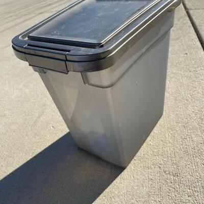 Pet Food Container