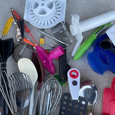 Lot of Kitchen Utensils