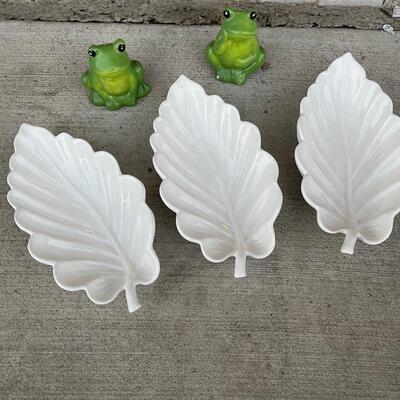 Frog Salt and Pepper Shakers, Leaf Bowls (3)