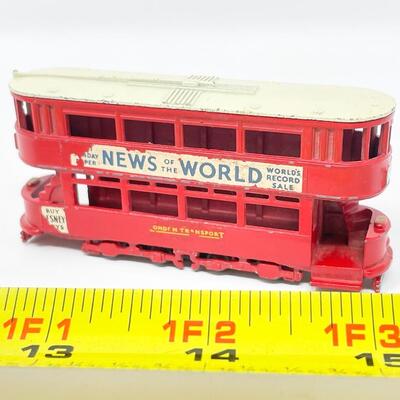 VINTAGE MATCHBOX LESNEY â€œMODELS OF YESTERYEARâ€ NO. 3 - LONDON "E" CLASS TRAMCAR