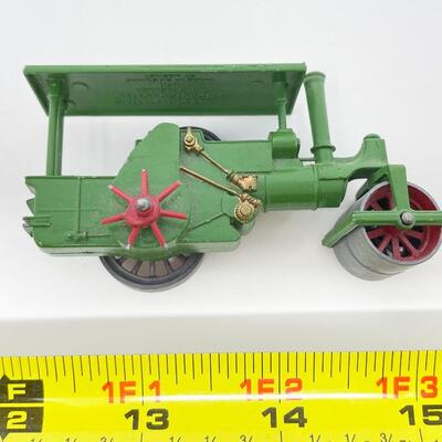 VINTAGE LESNEY â€œMODELS OF YESTERYEARâ€ NO. 11 - AVELING AND POTTER ROAD-ROLLER