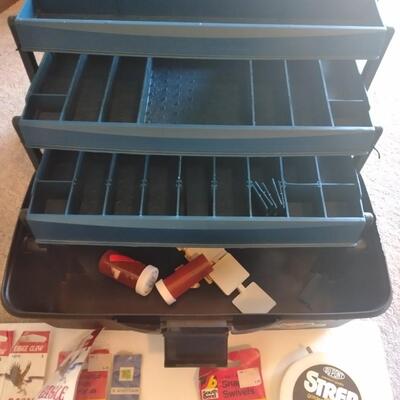 LOT 72 FLAMBEAU OUTDOORS FISHING TACKLE BOX AND TACKLE