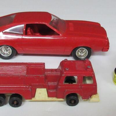 Tootsietoy USA Firetruck and Plastic Mustang, and Batman Tiny Candy Container