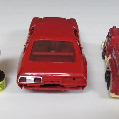 Tootsietoy USA Firetruck and Plastic Mustang, and Batman Tiny Candy Container