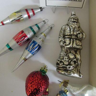 Lot of Vintage and Contemporary Glass Christmas Ornaments