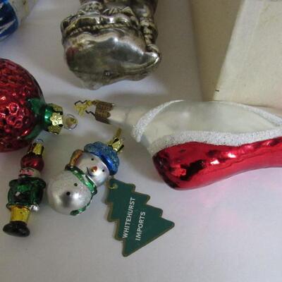 Lot of Vintage and Contemporary Glass Christmas Ornaments