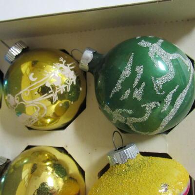 Lot of Vintage Shiny Brite Glass Christmas Ornaments, 1 Rauch