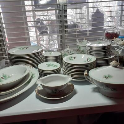 Craftsman china set serving for 12