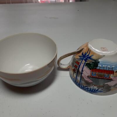 2 China cups