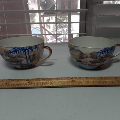2 China cups