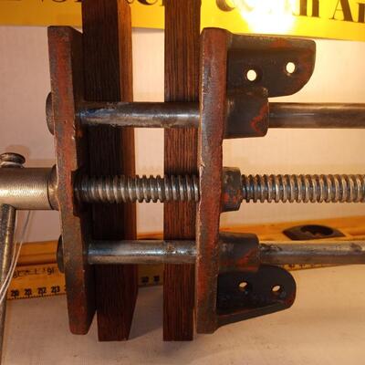 ts2871 Babco Woodworking Vise - 7â€ Inch Jaws - Under Bench Mount - Opens to 8â€