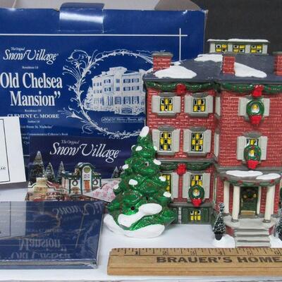 1997 Dept 56 Commemortive Set, Old Chelsea Mansion and Book