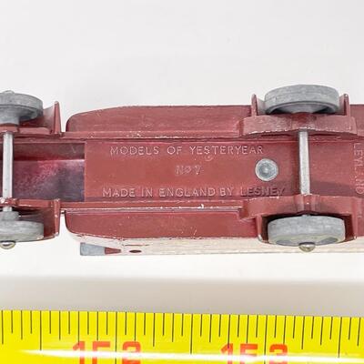 VINTAGE LESNEY MATCHBOX â€œMODELS OF YESTERYEARâ€ NO. 7 - 1914 4 TON LEYLAND VAN