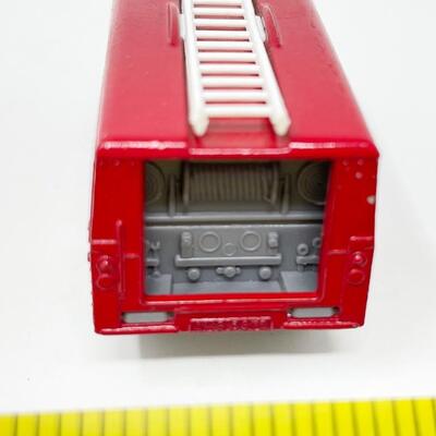 VINTAGE LESNEY MATCHBOX SERIES NO. 57 - KENT FIRE BRIGADE TRUCK
