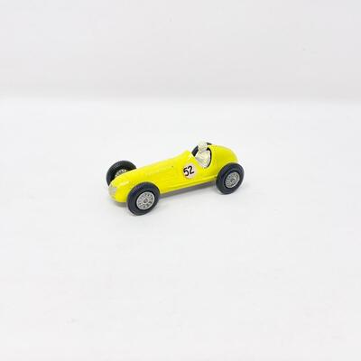 VINTAGE LESNEY MATCHBOX SERIES NO. 52 - 1948 MASERATI 4CLT