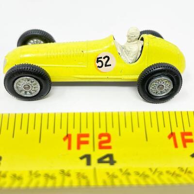 VINTAGE LESNEY MATCHBOX SERIES NO. 52 - 1948 MASERATI 4CLT