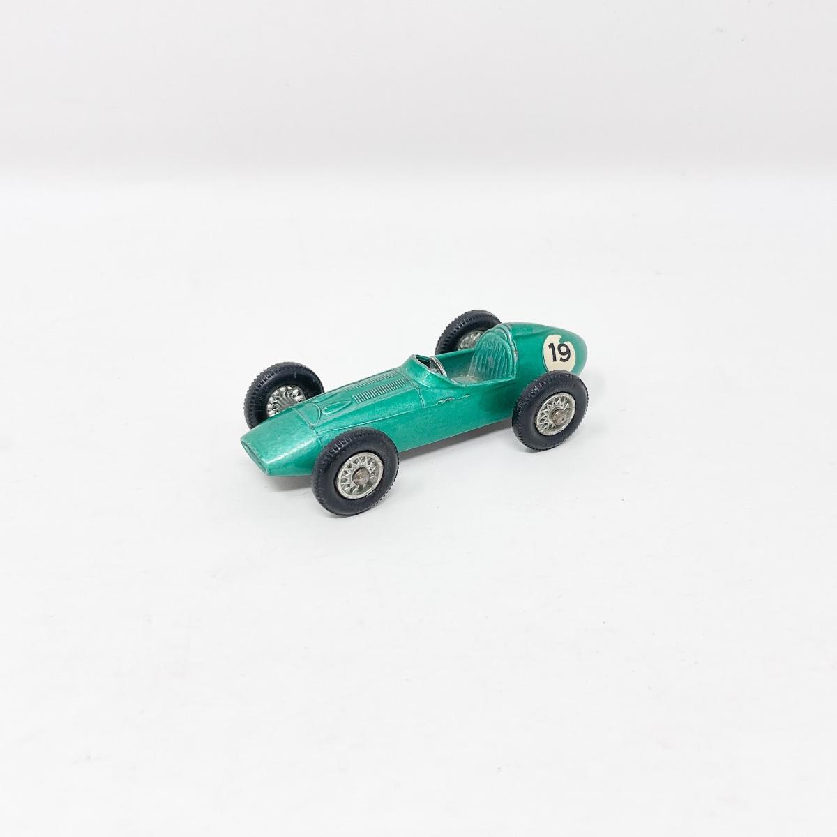 VINTAGE LESNEY MATCHBOX SERIES NO. 19 - ASTON MARTIN DBR 5 ...