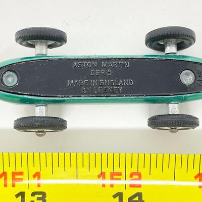 VINTAGE LESNEY MATCHBOX SERIES NO. 19 - ASTON MARTIN DBR 5