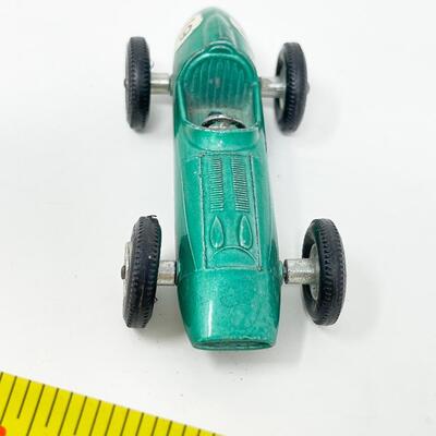 VINTAGE LESNEY MATCHBOX SERIES NO. 19 - ASTON MARTIN DBR 5