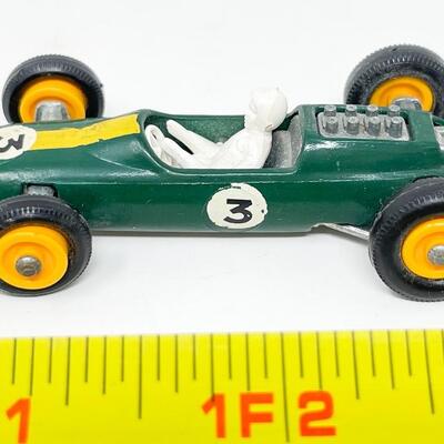 VINTAGE LESNEY MATCHBOX SERIES NO. 19 - LOTUS RACECAR