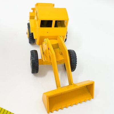 VINTAGE LESNEY MATCHBOX SERIES NO. 69 - HATRA TRACTOR SHOVEL W/ BOX