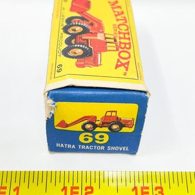 VINTAGE LESNEY MATCHBOX SERIES NO. 69 - HATRA TRACTOR SHOVEL W/ BOX