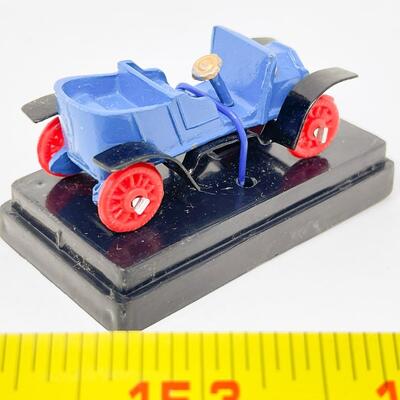 1909 MODEL T FORD DIECAST MODEL - MADE IN JAPAN