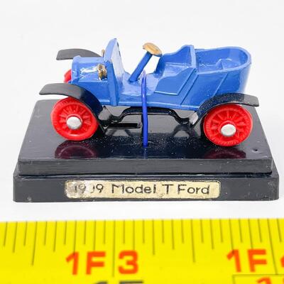 1909 MODEL T FORD DIECAST MODEL - MADE IN JAPAN