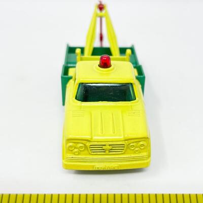 VINTAGE LESNEY MATCHBOX SERIES NO. 13 - BP DODGE WRECK TRUCK W/BOX