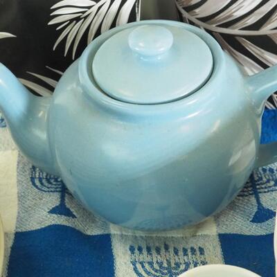 Lot 179 every day china, blue tea pot, trivet,