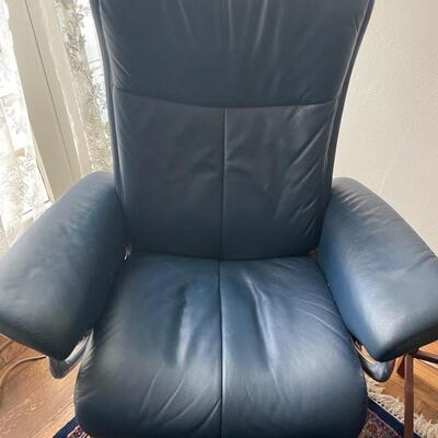 Norwegian made Stressless Lounge Chair with Ottoman