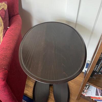 Modern two-footed end table