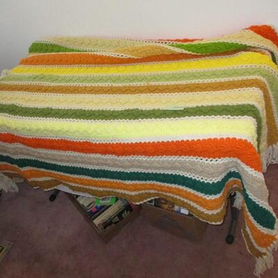 Knitted Blankets & Throw
