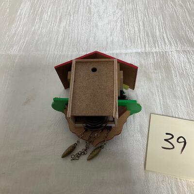 Small cuckoo clock missing wind up key
